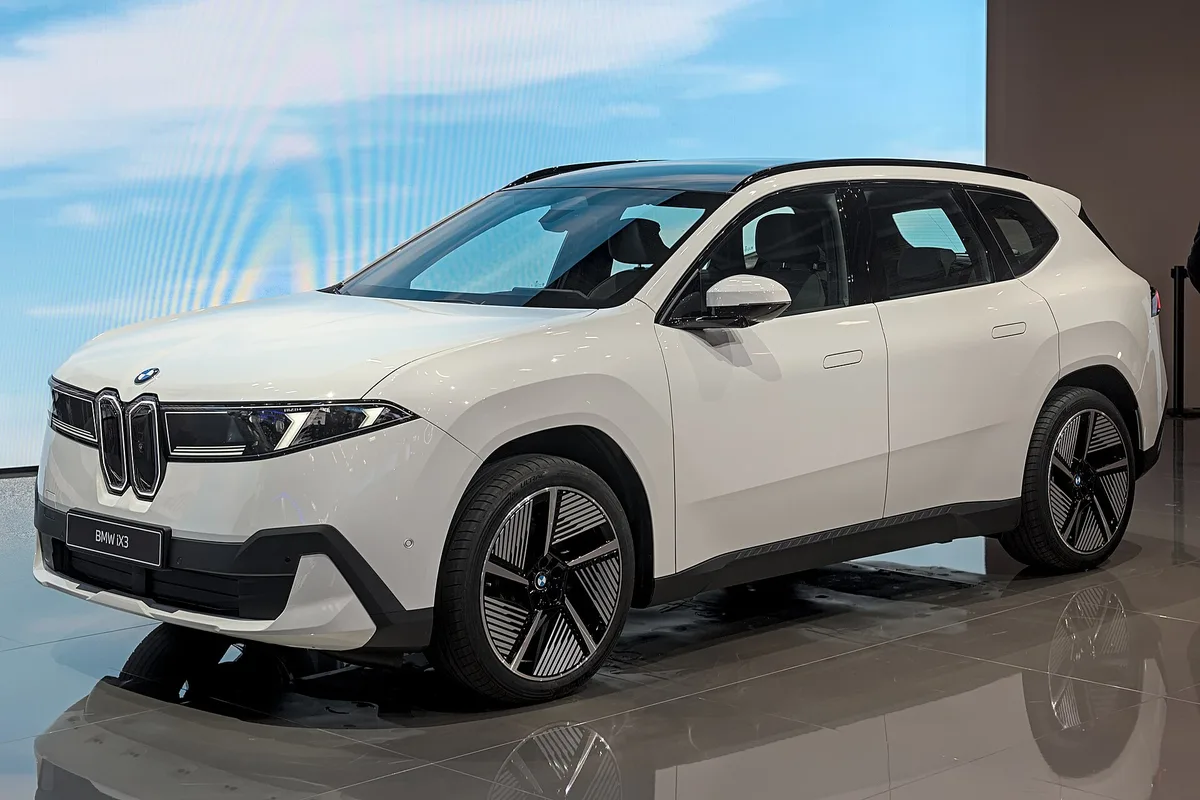 BMW iX3 50 xDrive M Sport