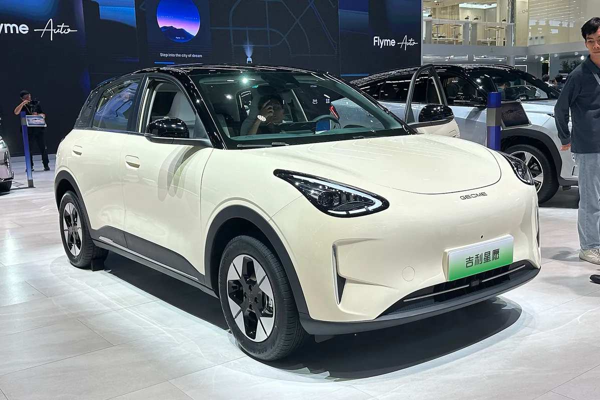 Geely E2