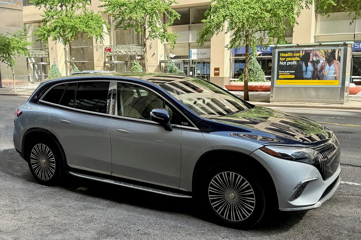 Mercedes-Maybach EQS 680 SUV
